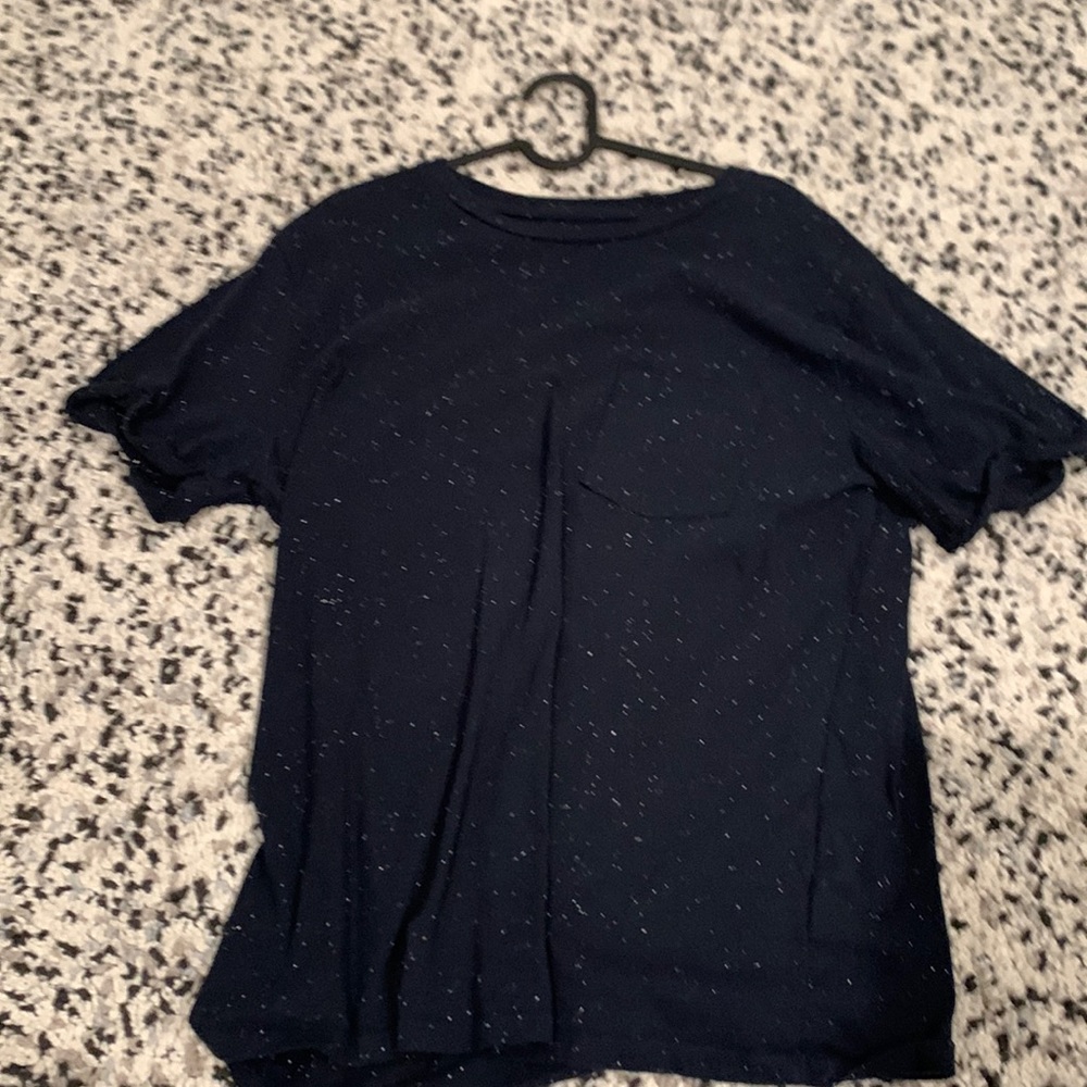 H&M t-shirt speckled with pocket